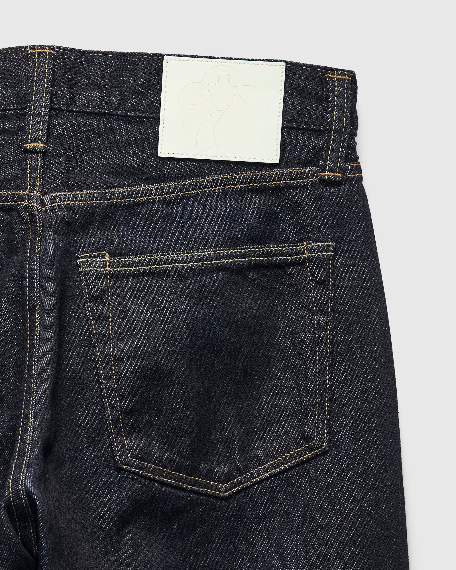 MXJE1303 "Light Standard" 11oz Indigo Selvedge Denim - Tapered Fit - Image 4
