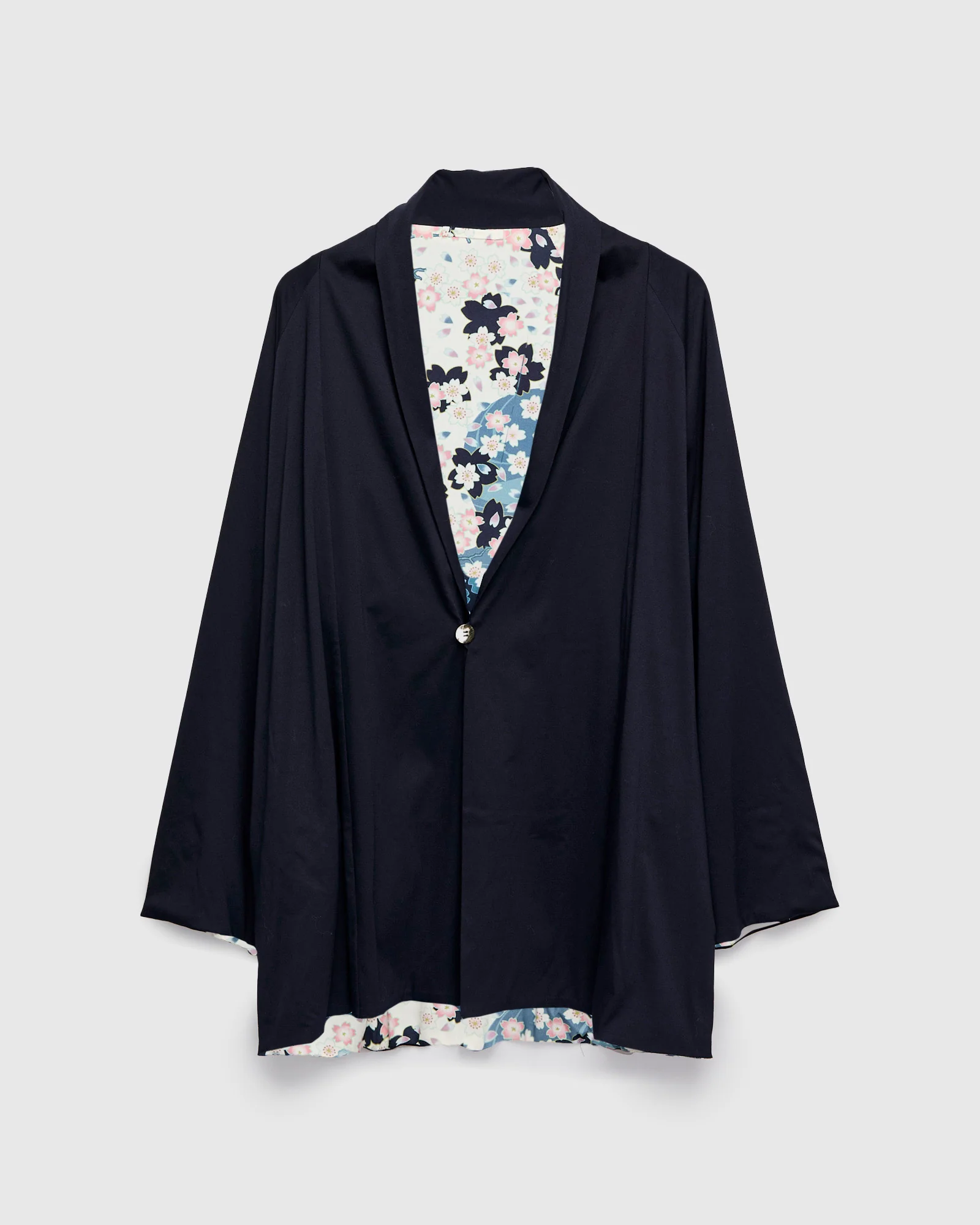 "Nagare Sakura" Reversible Knit Haori in White