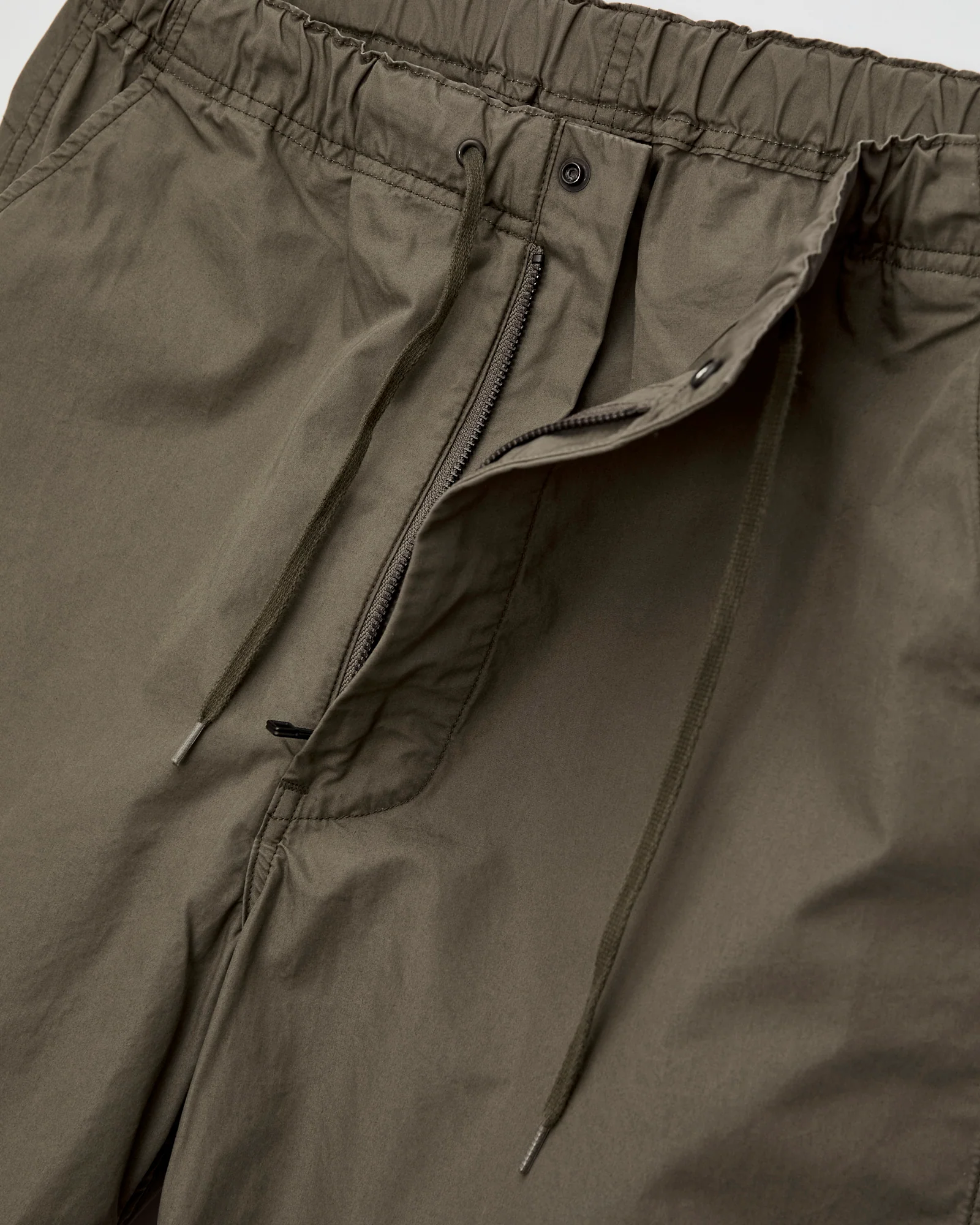 New Yorker Pants in Greige - Image 7