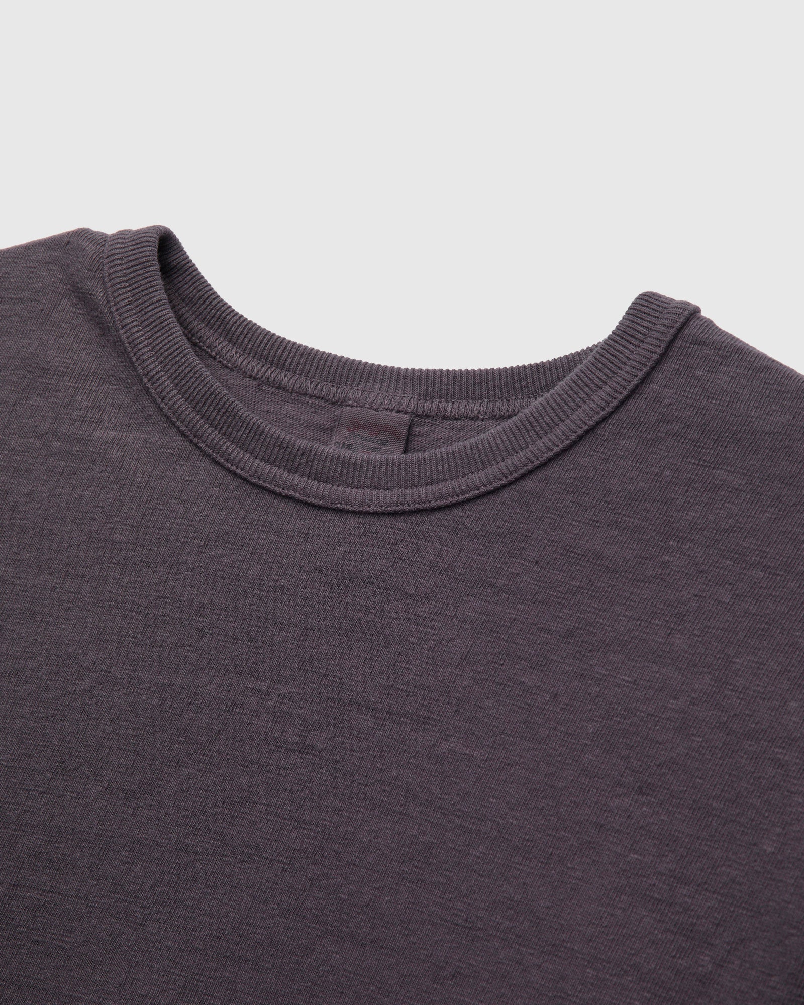 No. 8 Slub Nep Short Sleeve T-Shirt in Purple Navy - Image 4