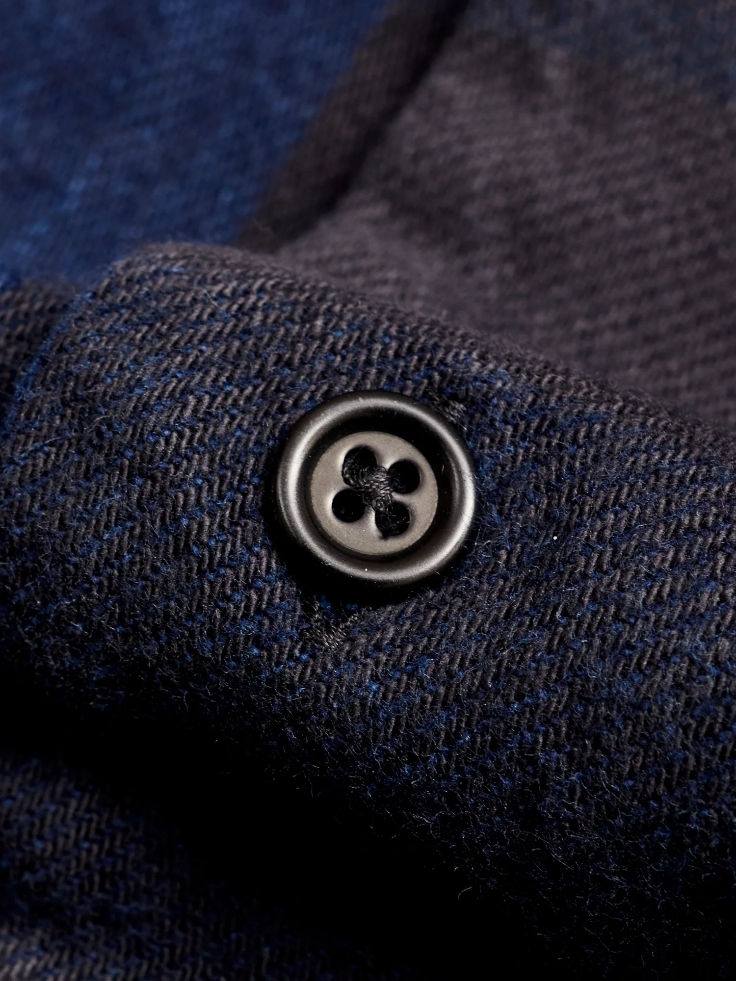 Norris Selvedge Flannel in Indigo/Black - Image 4