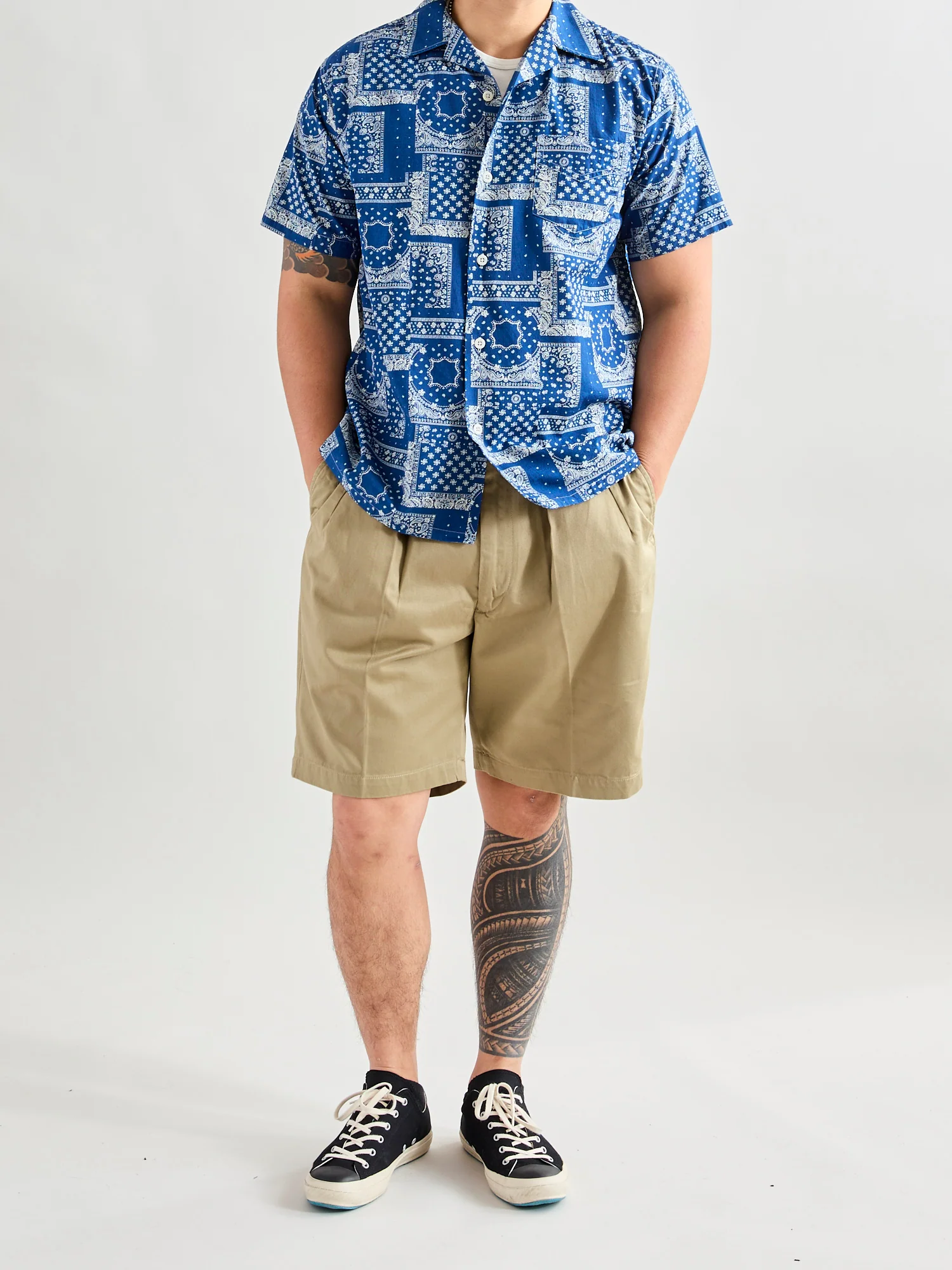 Pleated Military Chino Shorts in Beige - Image 9