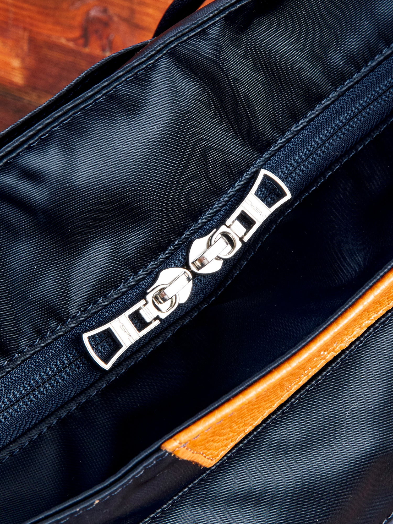 Progress 2way Tote Bag in Navy - Image 10