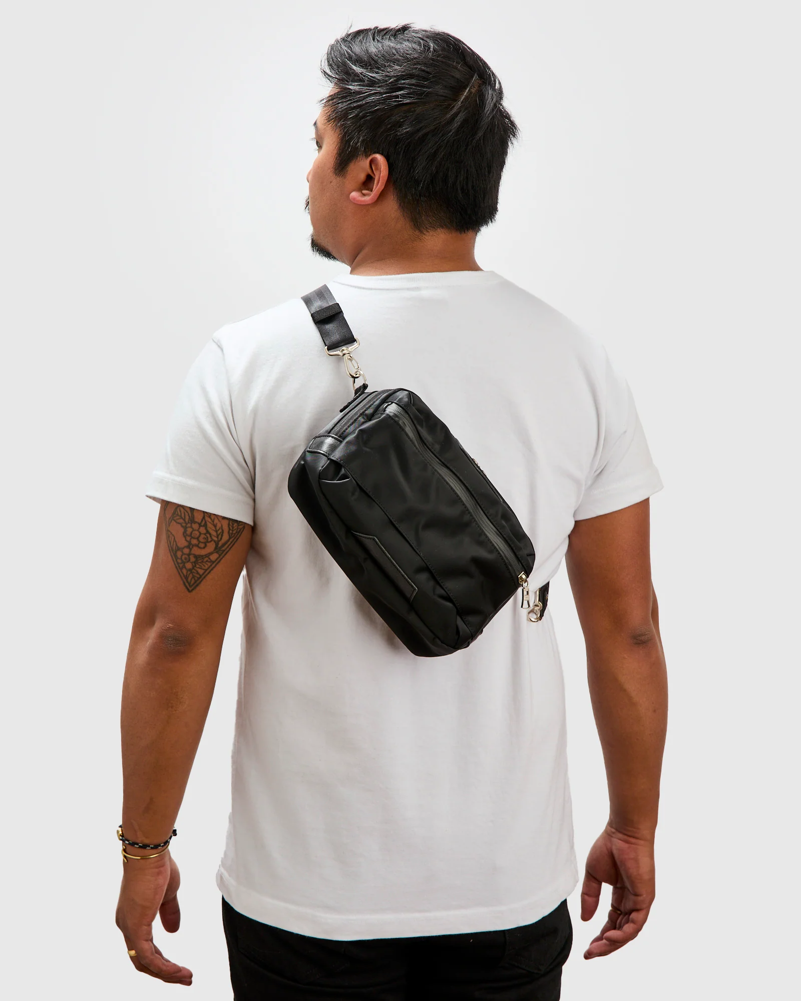 Progress Shoulder Bag in Black - Image 2