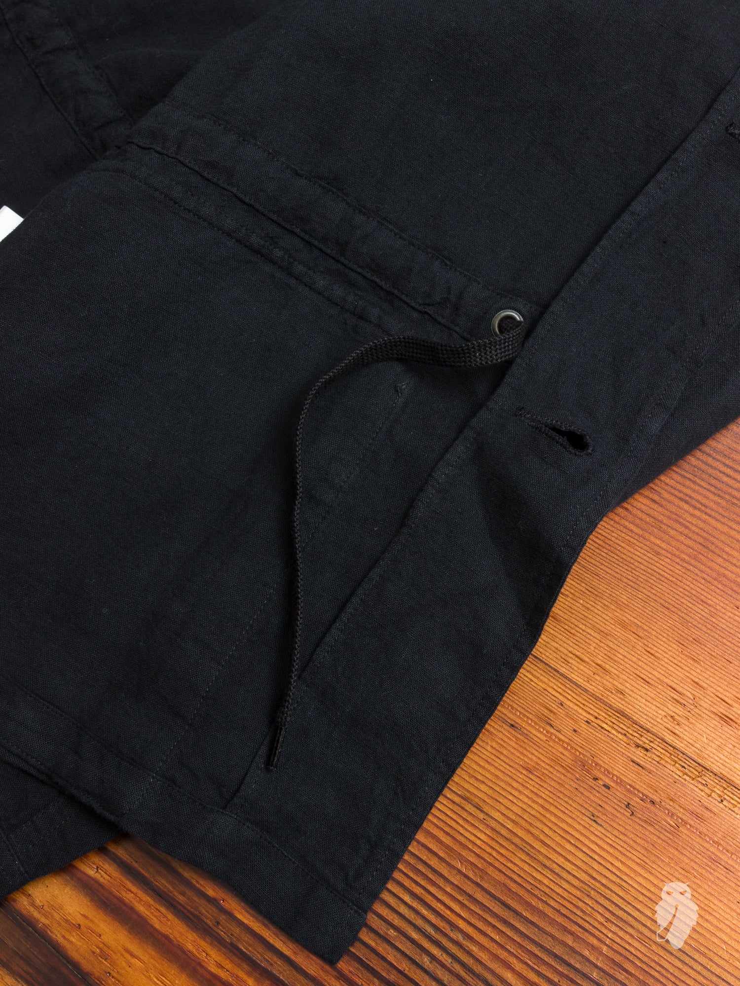 Puff Pocket Shirt in Black - Image 9