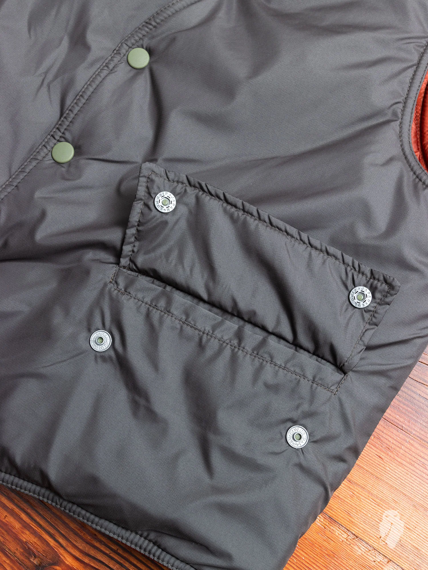 Reversible Puron Vest in Olive Soft Nylon - Image 4