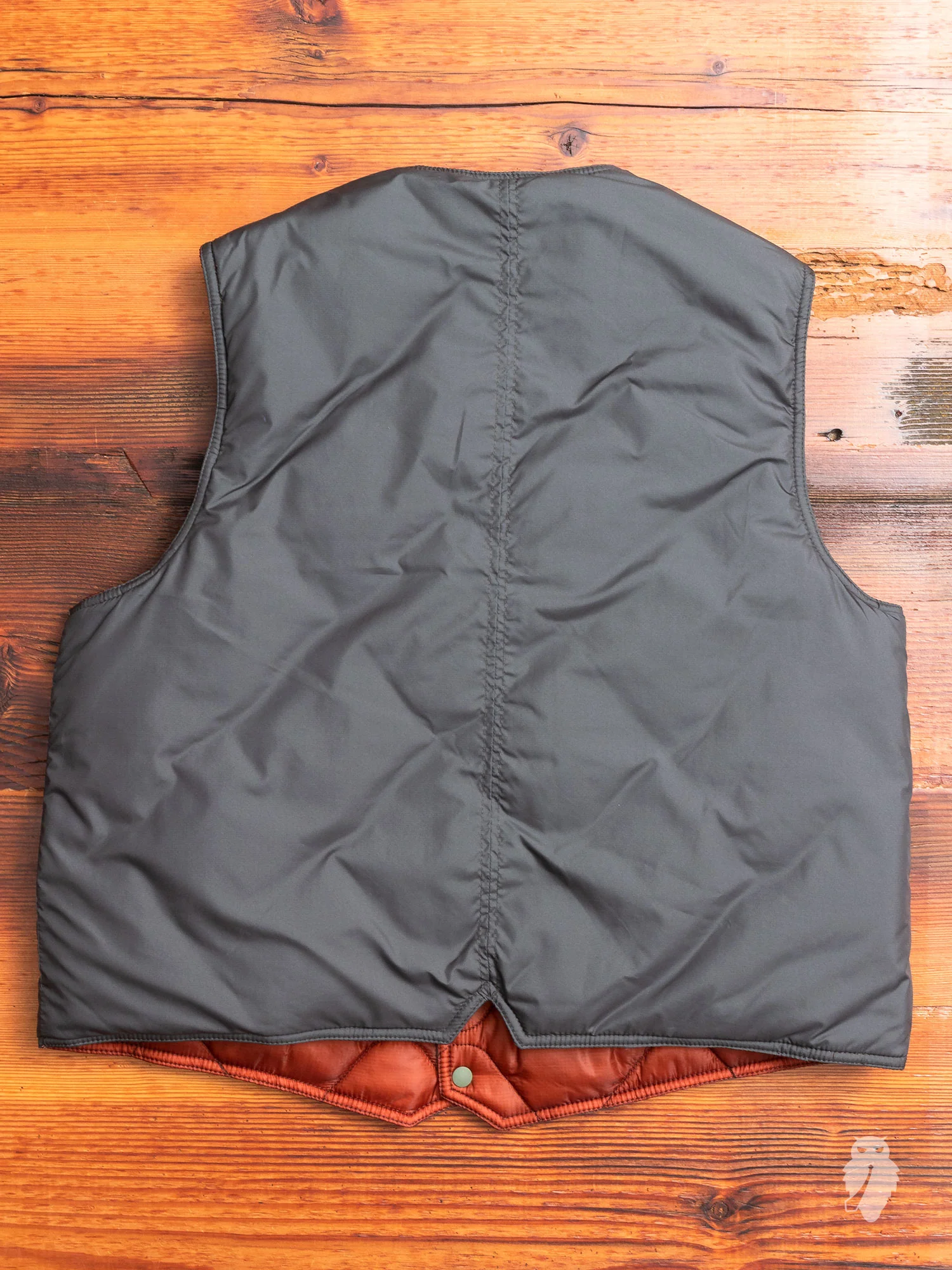 Reversible Puron Vest in Olive Soft Nylon - Image 5