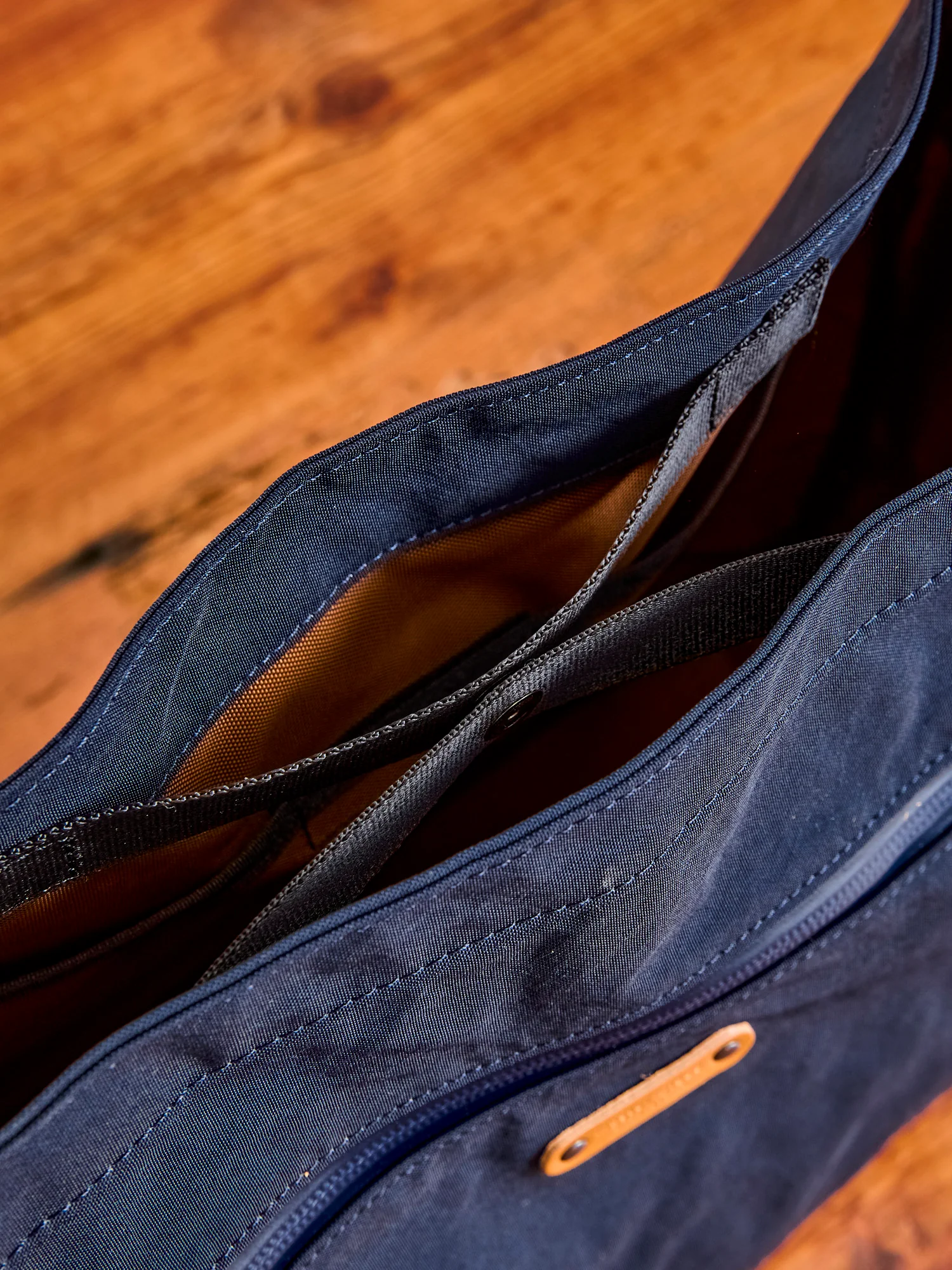 Root Shoulder Tote Bag in Navy - Image 10