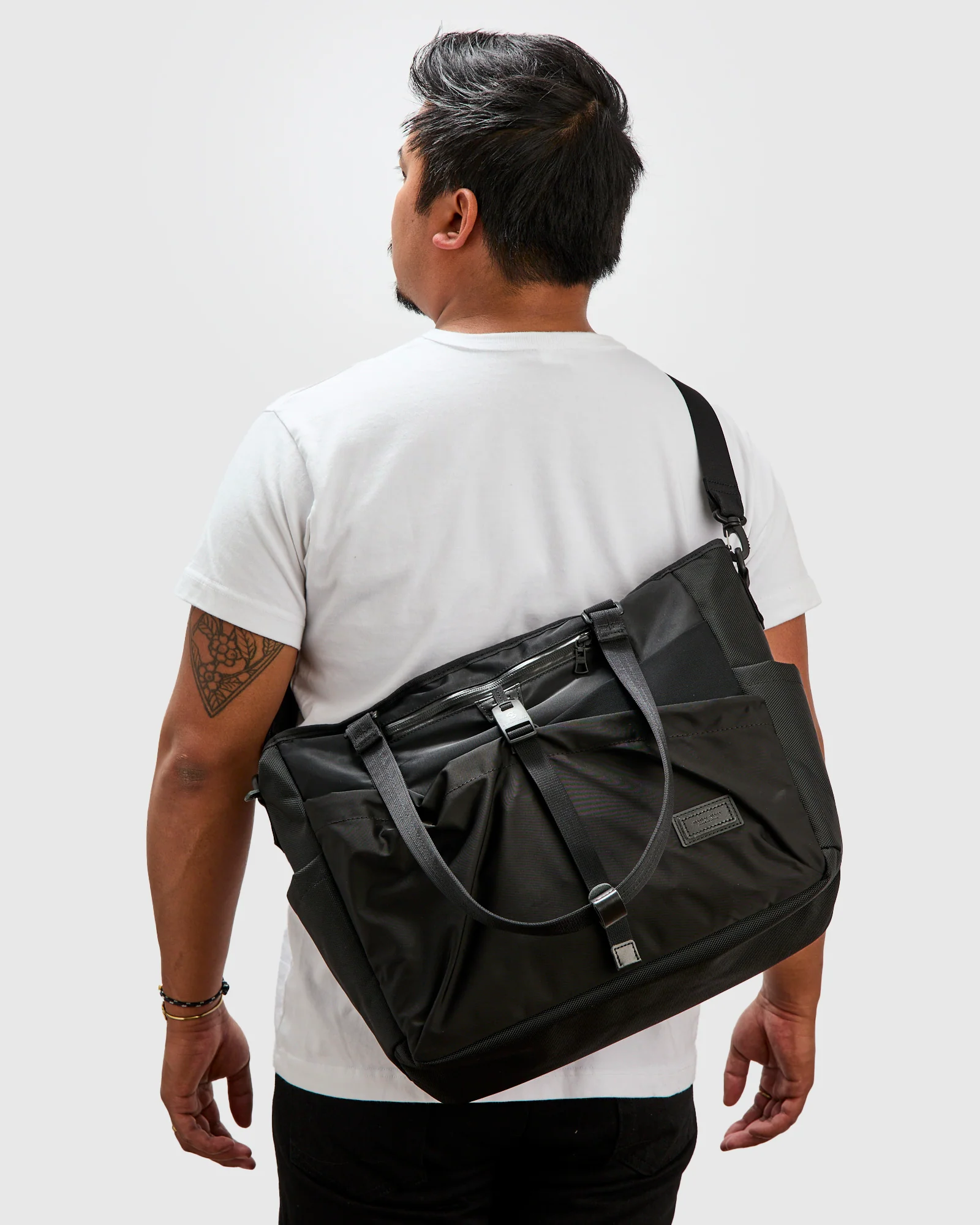 Scramble 2way Tote Bag in Black - Image 2