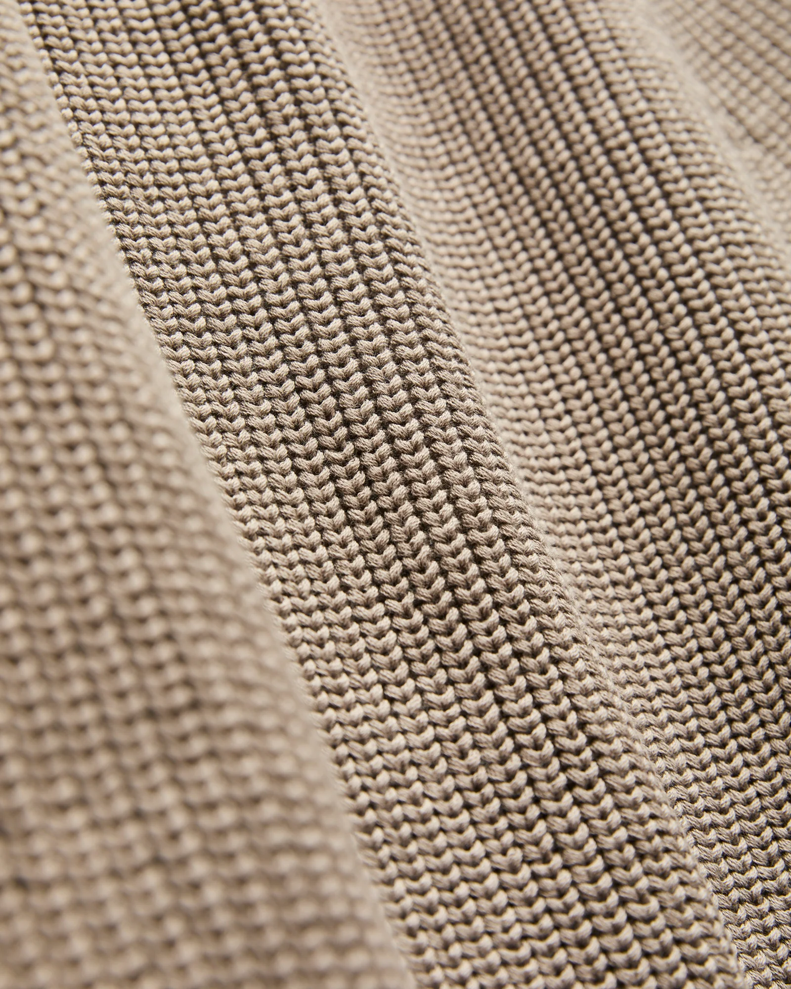 Signature Knit Cotton Drivers Zip in Beige - Image 2