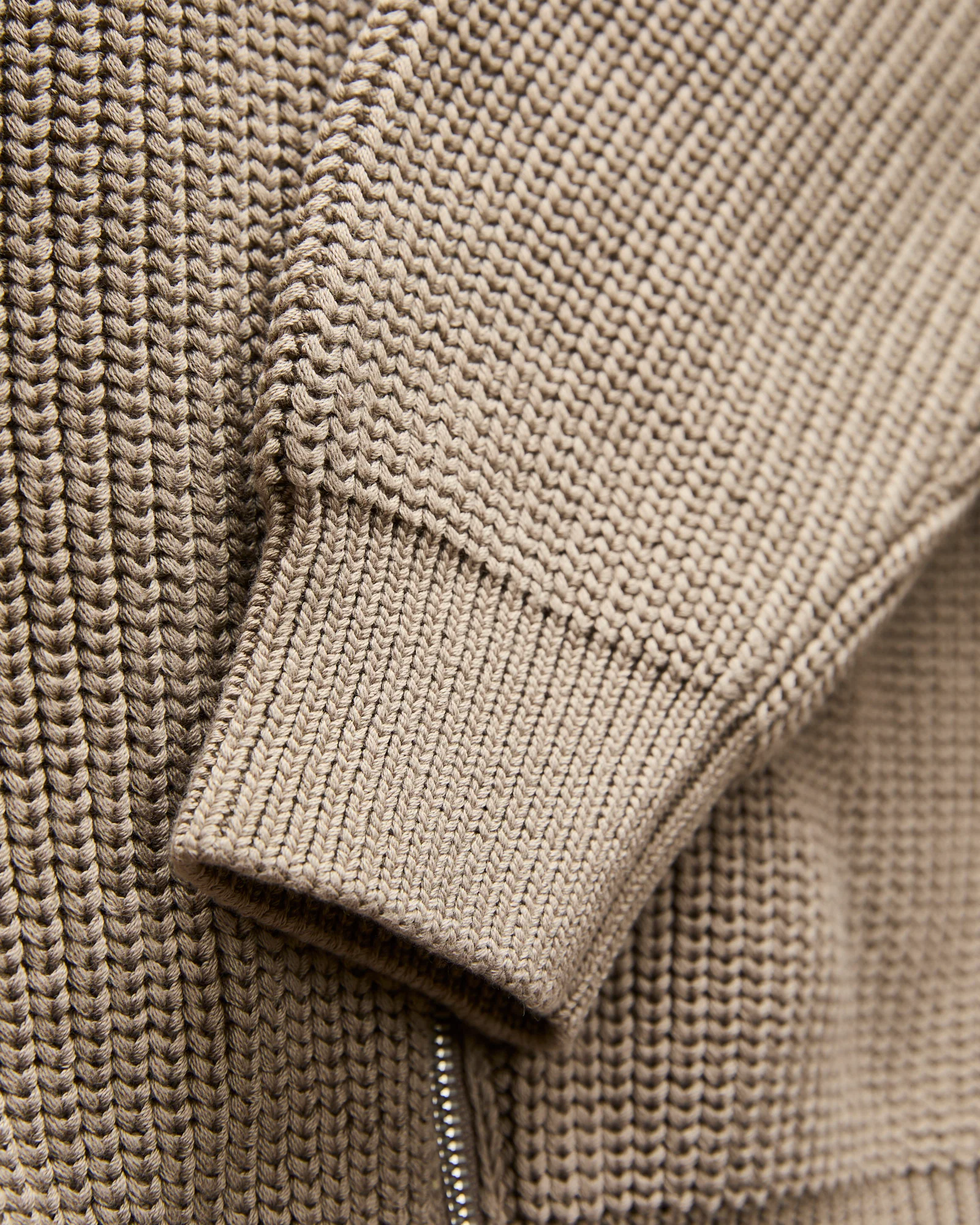 Signature Knit Cotton Drivers Zip in Beige - Image 6