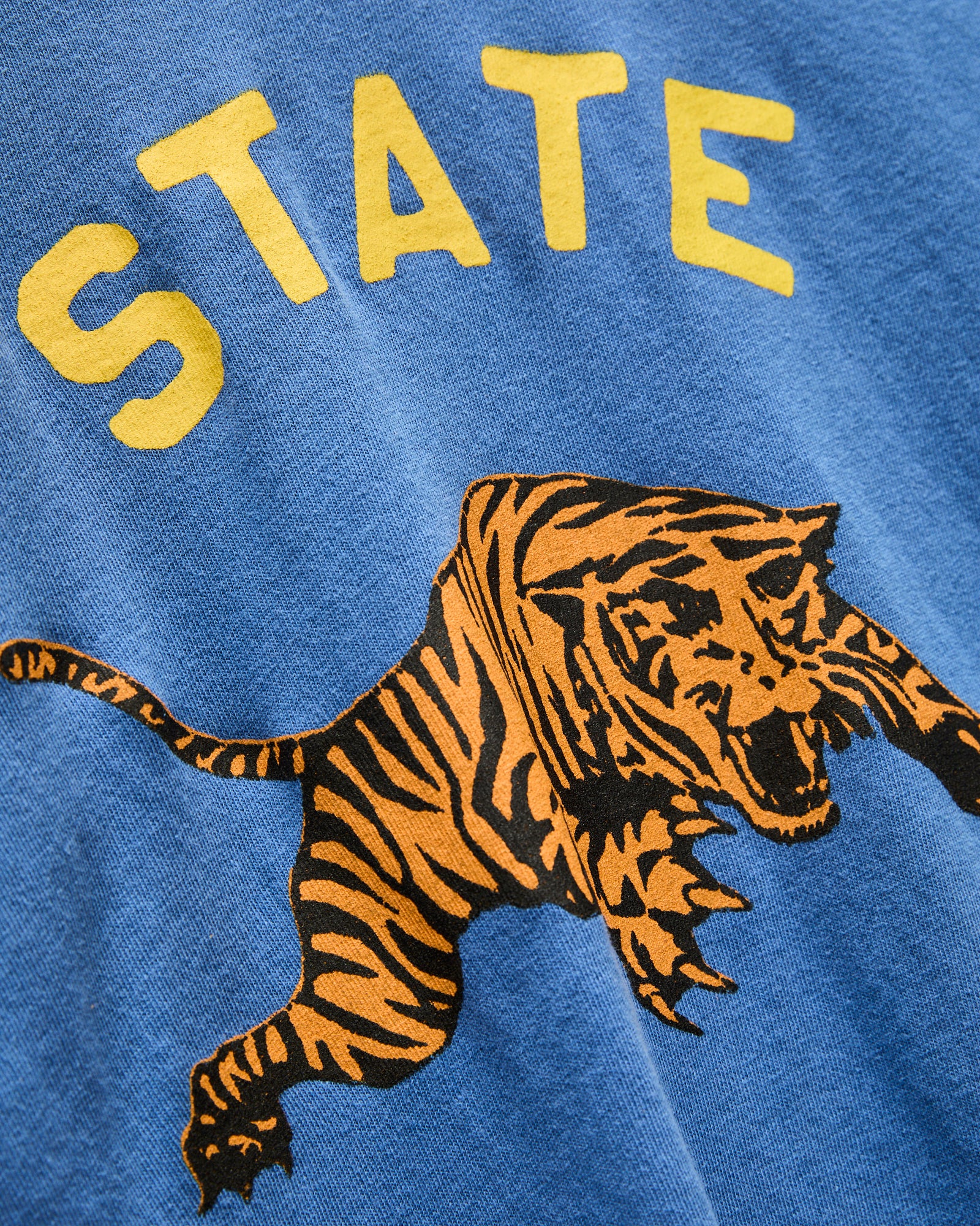 "State" T-Shirt in Blue - Image 2