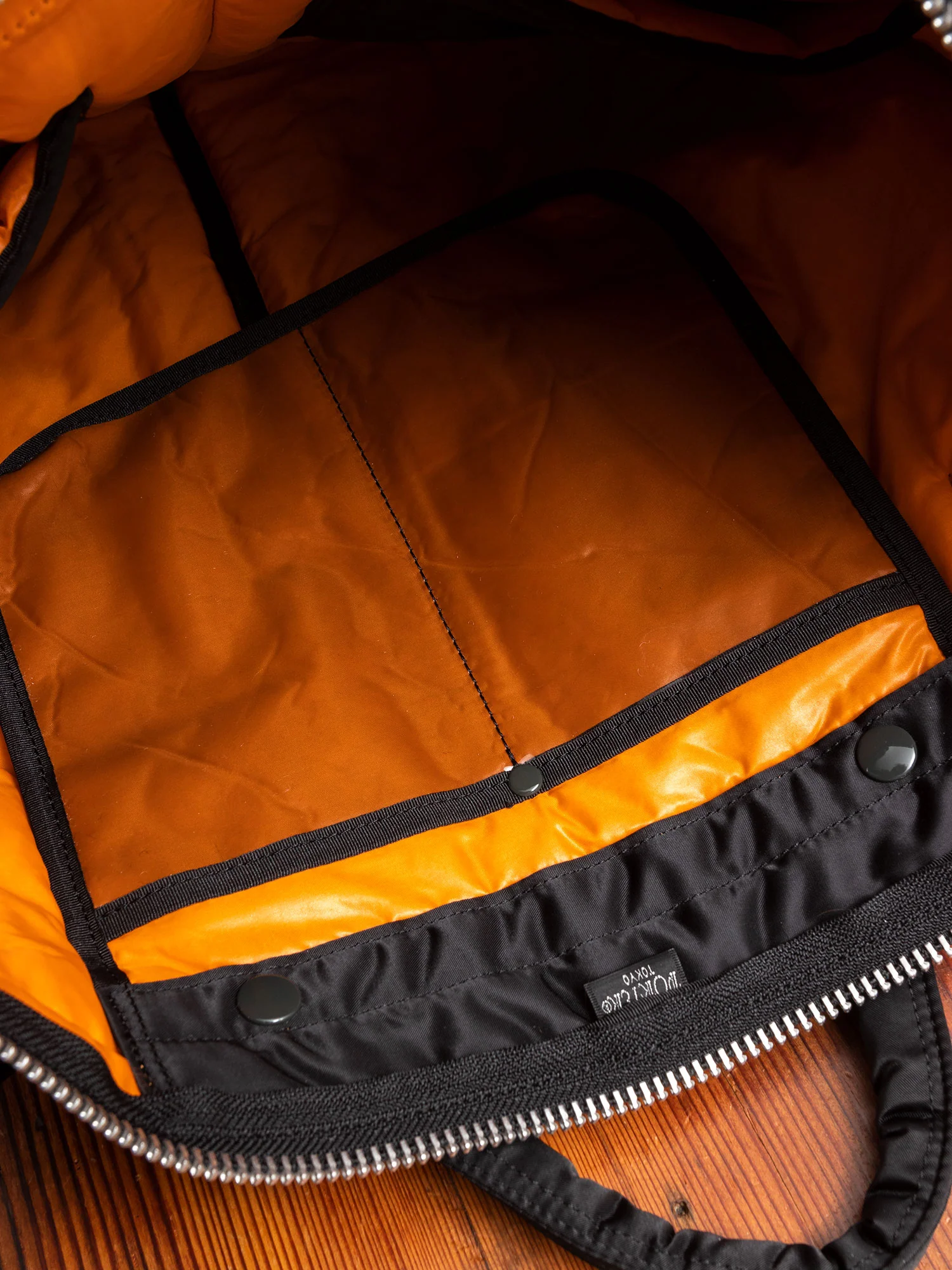 "Tanker" 2-Way Helmet Bag in Black - Image 7