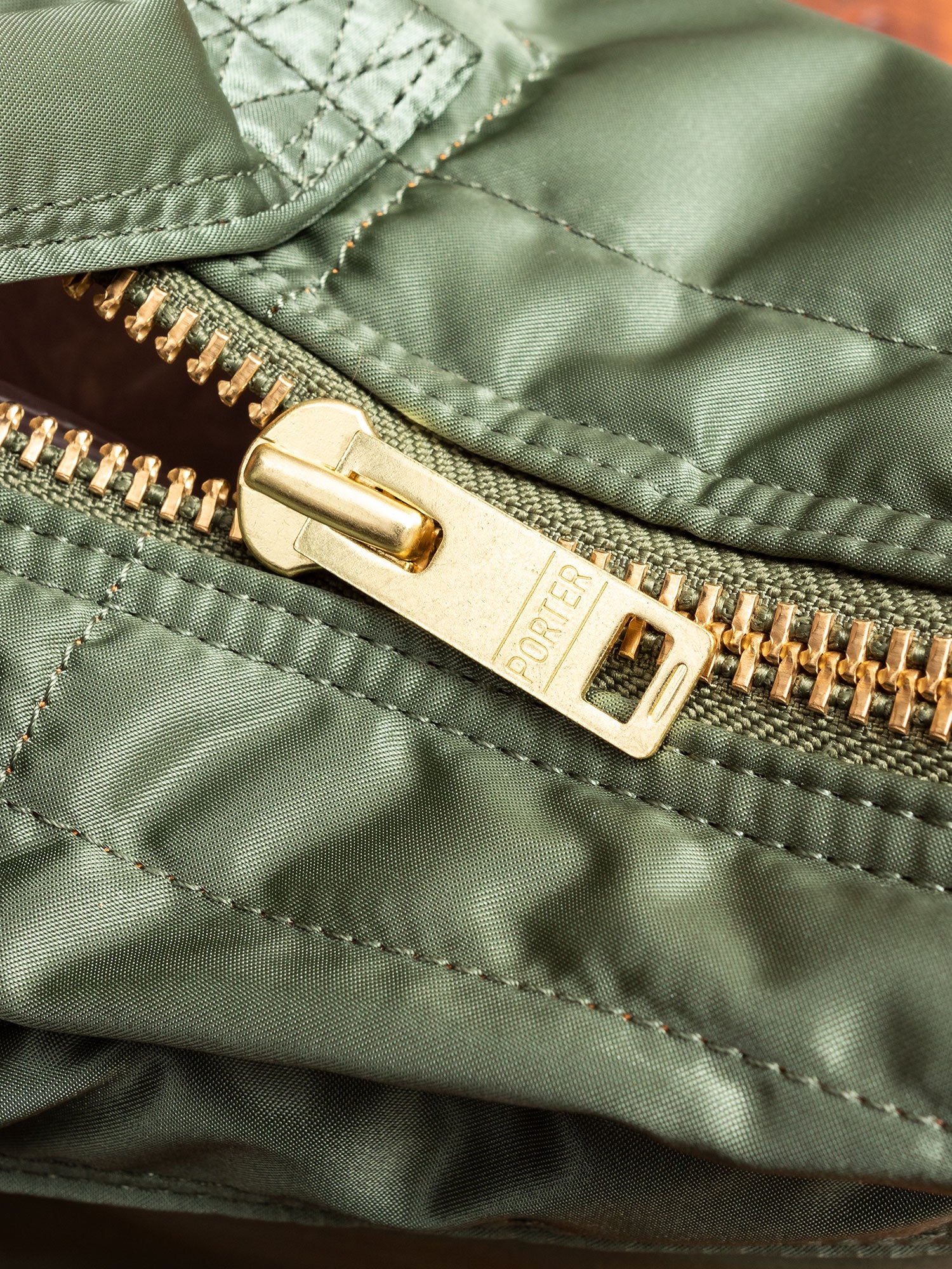 "Tanker" 2-Way Helmet Bag in Sage Green - Image 7