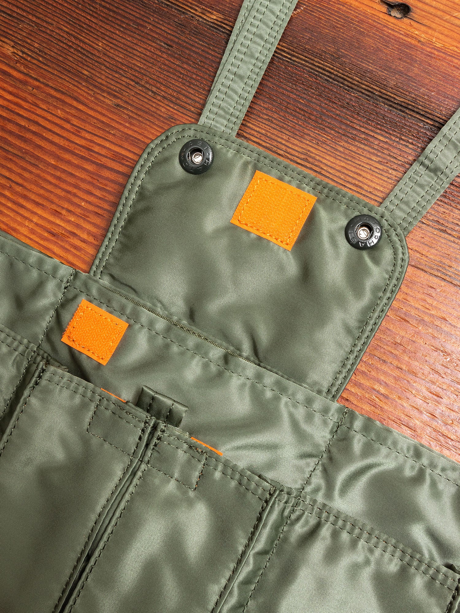 "Tanker" Travel Case in Sage Green - Image 7