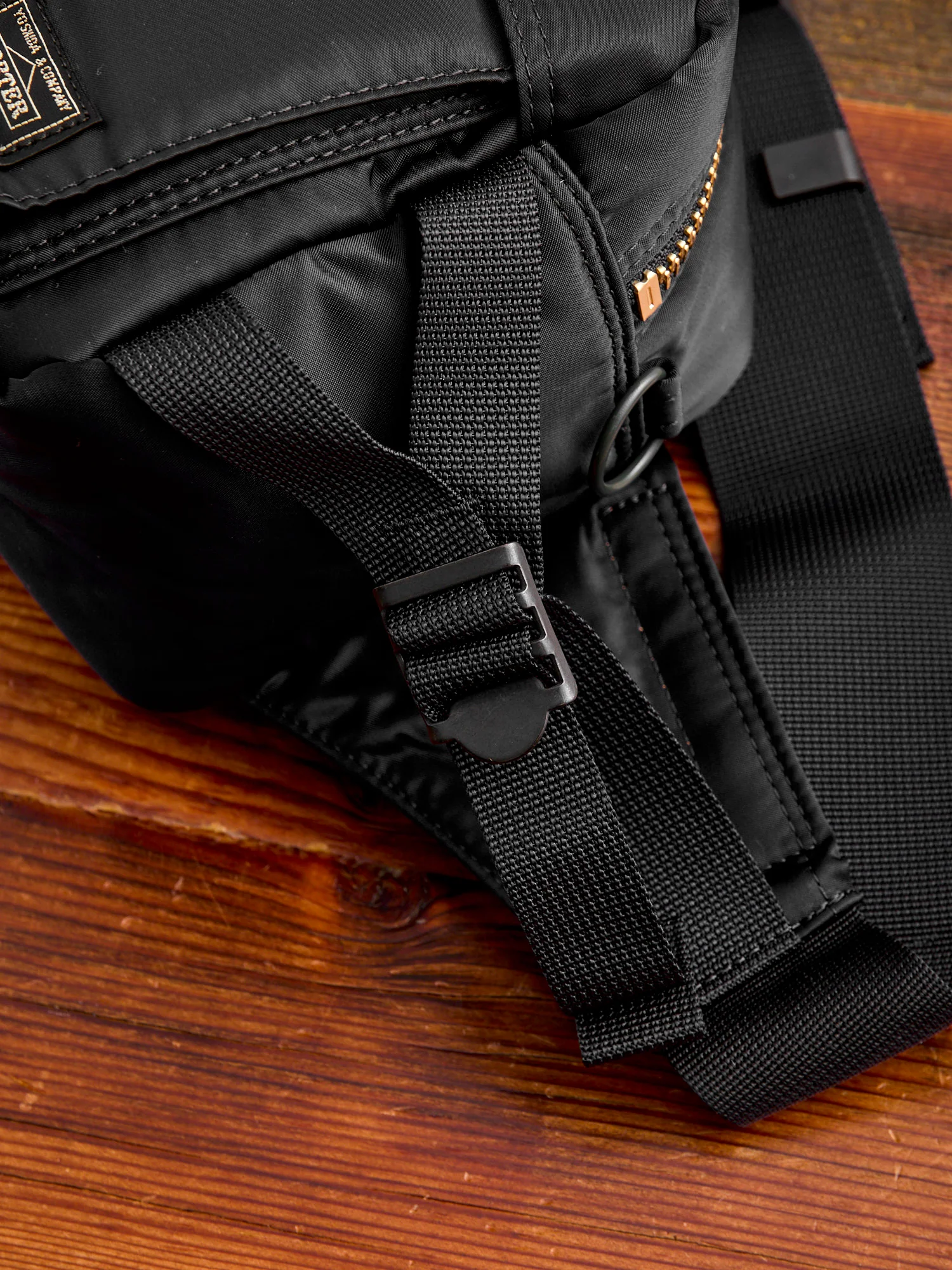"Tanker" 2-Way Waist Bag in Black - Image 5