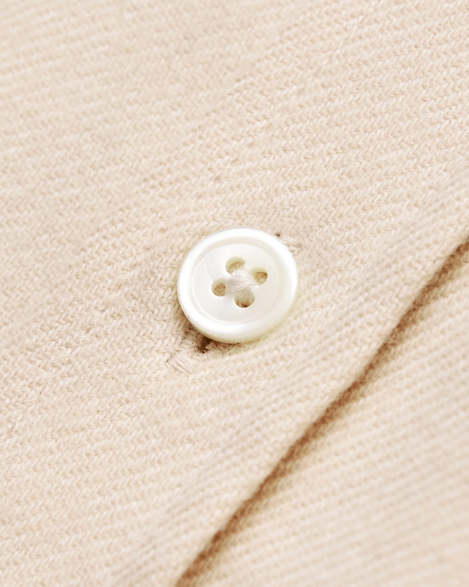Teca 2 Button-Up Shirt in Ecru - Image 5