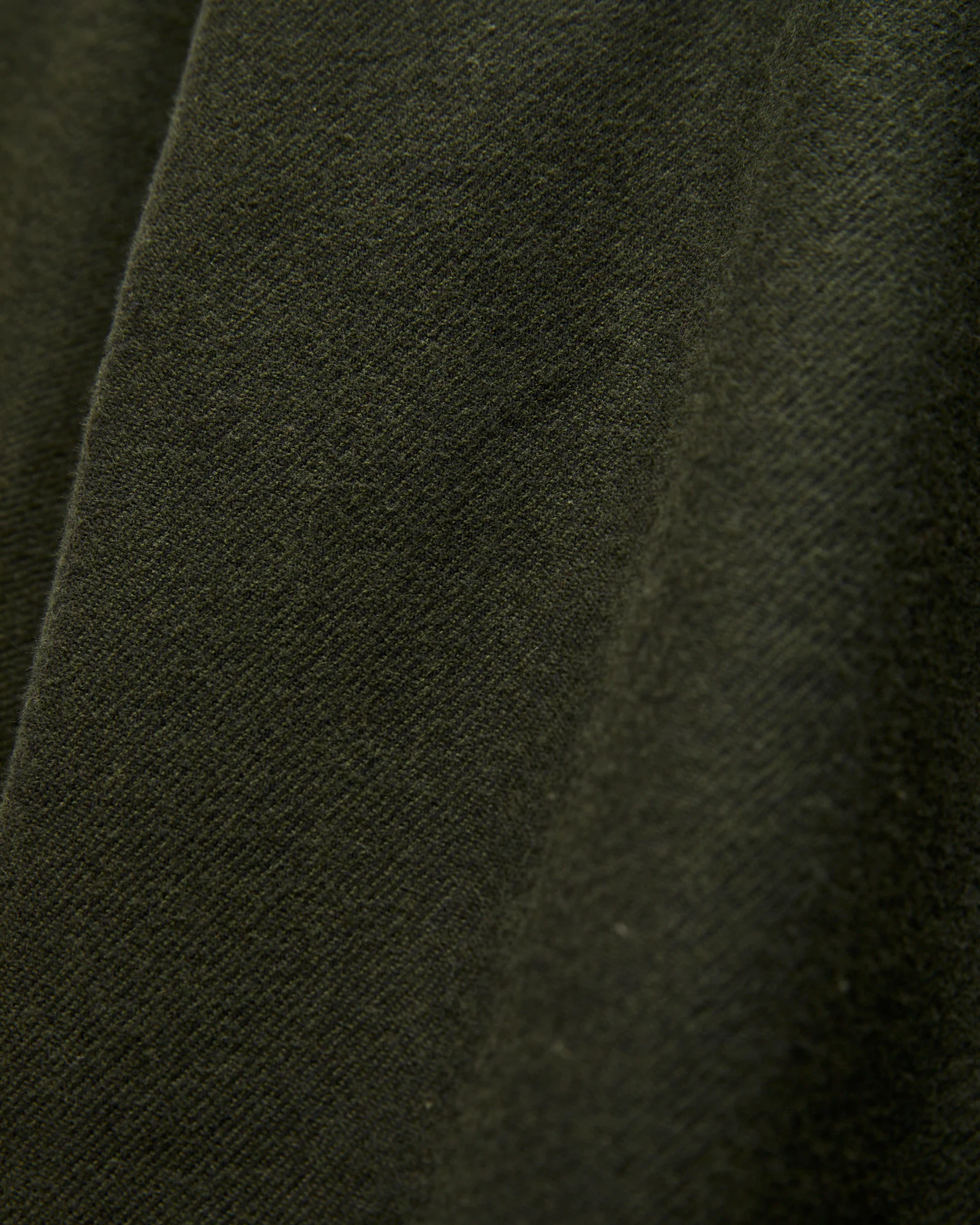Teca 2 Button-Up Shirt in Forest Green - Image 2