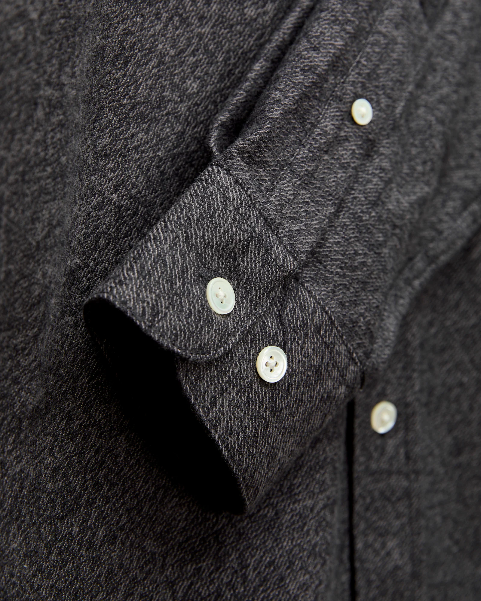 Teca 2 Button-Up Shirt in Grey - Image 6