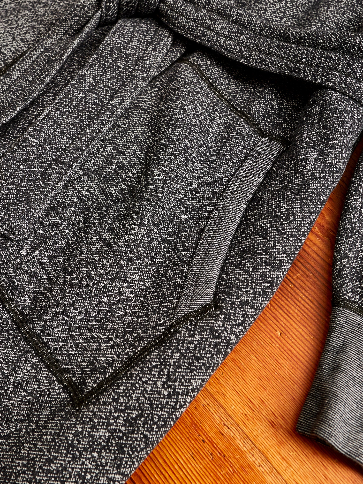 "Tiger Fleece" Robe in Black - Image 8
