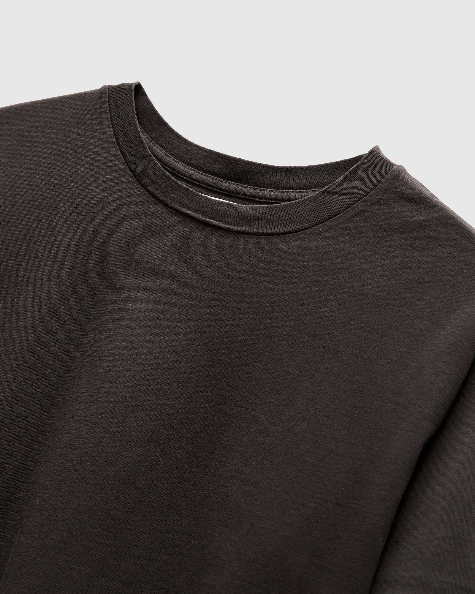 Vintage T-Shirt in Black - Image 4