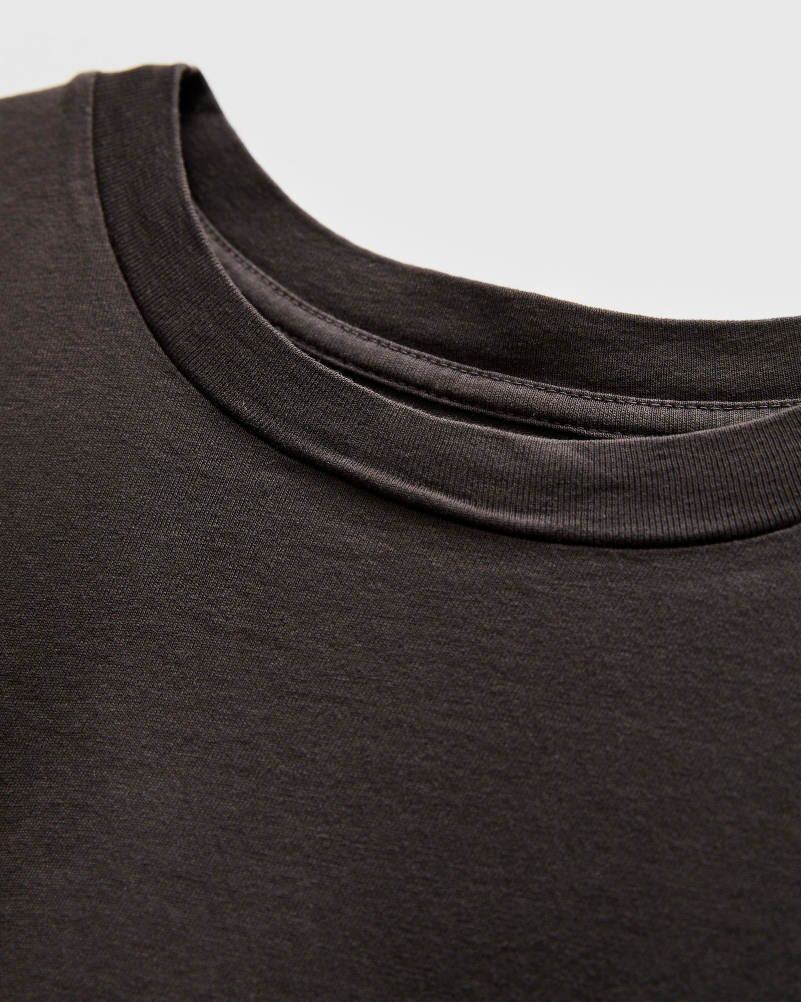 Vintage T-Shirt in Black - Image 6
