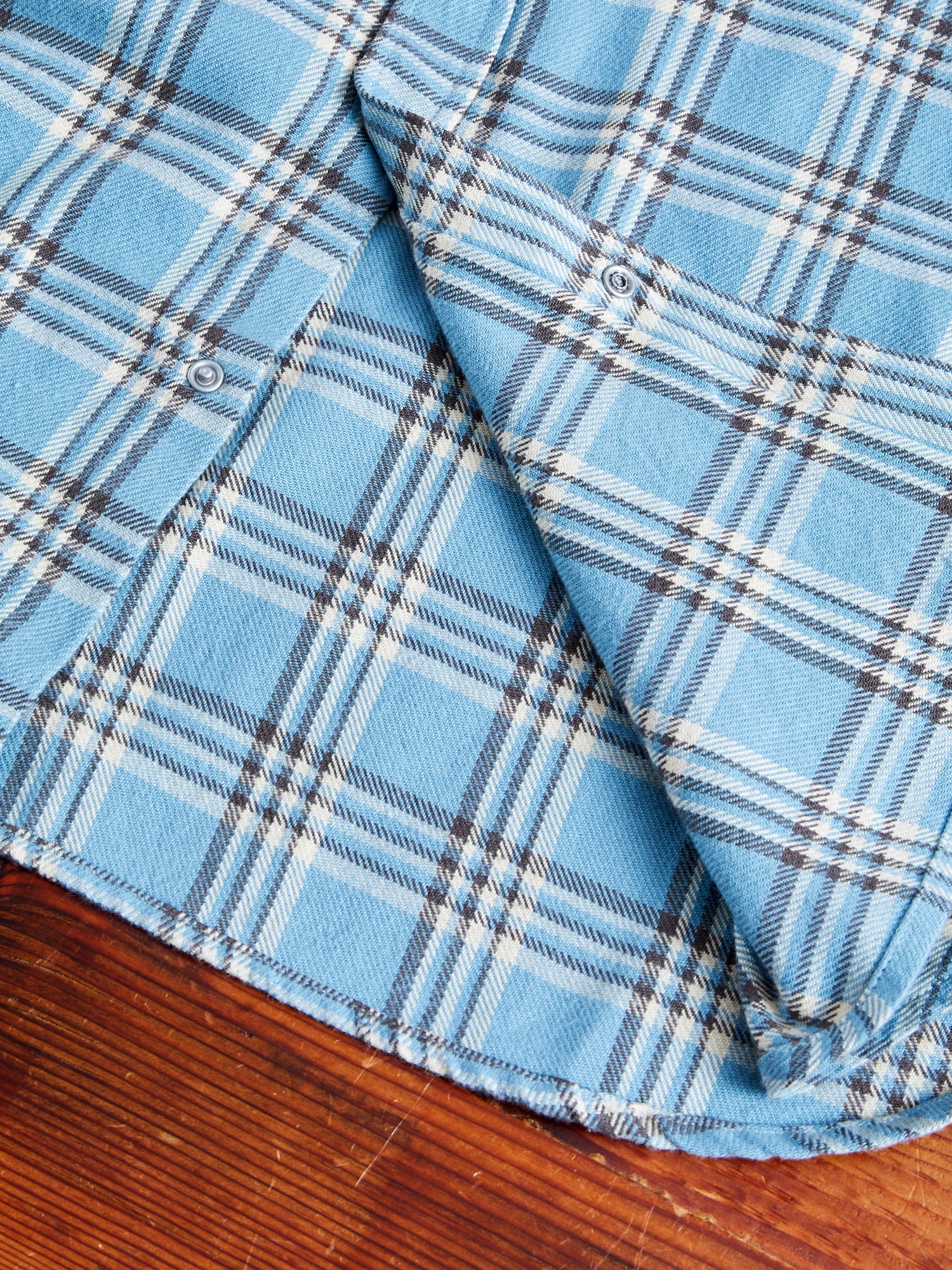 Washed Flannel Pearl Snap Shirt in Rogue River - Image 7