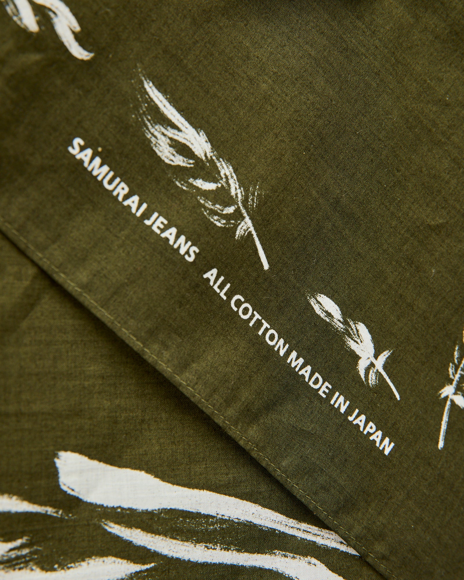 "Yatagarasu" Selvedge Bandana in Olive - Image 3